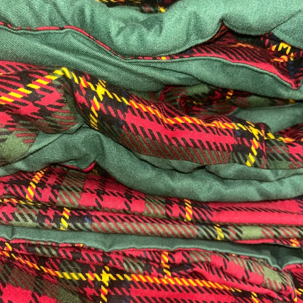 Hallmark King Flannel Plaid Comforter Set. Red